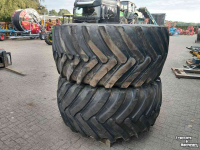 Wheels, Tyres, Rims & Dual spacers John Deere 800/65 R32 wielen  Grote ZF Steek