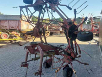 Tedder Niemeyer HR641 hooischudder