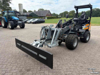 Rubber yard scraper Hemach Rubberschuif hydraulisch verstelbaar 1,75m EURO DEMO