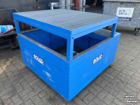 Oil recovery pan  120