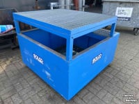 Oil recovery pan  120