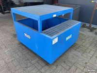 Oil recovery pan  120