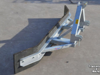 Rubber yard scraper Qmac RSTL300-ZU RUBBERSCHUIF CAT2+LEPEL