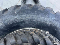Wheels, Tyres, Rims & Dual spacers Galaxy 360/70R24 + 200/70R16