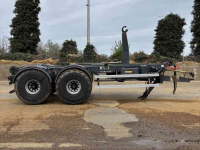 Hooked-arm carrier  18 TL