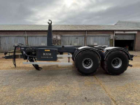 Hooked-arm carrier  18 TL
