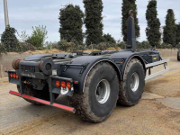 Hooked-arm carrier  18 TL