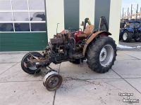 Tractor Case-IH Farmall 55A