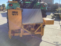 Tractor Deutz-Fahr M625 met Herder