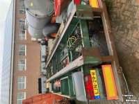 Hooked-arm carrier  Mol A68