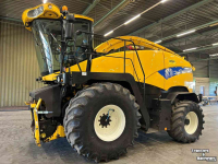 Forage-harvester New Holland FR9060 + NH 300 FP & NH 450
