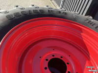 Wheels, Tyres, Rims & Dual spacers Trelleborg 650/65R38 en 540/65R28 TM800 + Fendt velgen