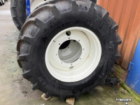 Wheels, Tyres, Rims & Dual spacers Vredestein Traxion 650/65R38 en 540/65R28