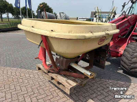 Fertilizer spreader Vicon Pendelstrooier