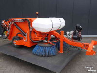 Sweepers and vacuum sweepers Hofstede Citycleaner Stads reiniging fiets voetpad veegmachine reiniger