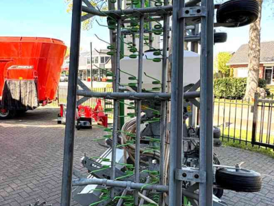 Other grassland-equipment, hay-equipment and accessories Zocon Greenkeeper met Zaaimachine
