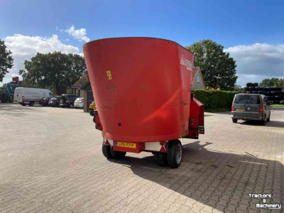 Feed mixer Trioliet Solomix 1000 voermengwagen voermachines
