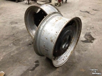 Wheels, Tyres, Rims & Dual spacers Molcon W 12-28