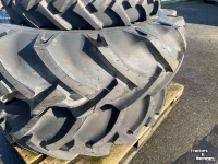 Wheels, Tyres, Rims & Dual spacers BKT 12.4-24 en 7.50-16 banden Nieuw!