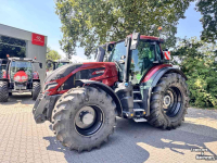 Tractor Valtra Q305