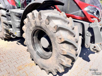 Tractor Valtra Q305