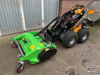 Skidsteer Giant SK252D + klepelmaaier