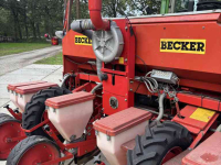 Seed drill Becker 6 rijer maiszaaier