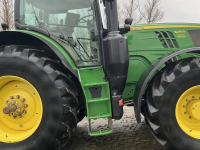 Tractor John Deere 6215R