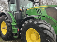 Tractor John Deere 6215R