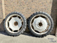 Wheels, Tyres, Rims & Dual spacers Taurus 230/95R48 70%
