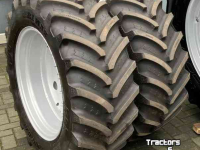 Wheels, Tyres, Rims & Dual spacers BKT 420/65R28 Banden / Wielen