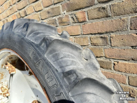 Wheels, Tyres, Rims & Dual spacers Taurus 230/95R48