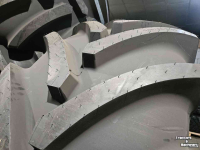 Wheels, Tyres, Rims & Dual spacers Vredestein Vredestein VF 900/60R42 TRAXION OPTIMALL 189D, TL