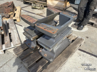 Used parts for tractors Claas 4x Moederblok