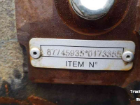 Diverse used spare-parts New Holland Vooras / Front Axle compleet vast model 87745935 / 9184008