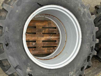 Wheels, Tyres, Rims & Dual spacers Michelin 650/65 R38 XM108 en 540/65 R28 XM108