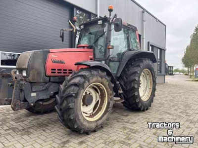 Tractor Valtra 6750