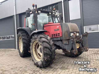 Tractor Valtra 6750