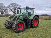 Tractor Fendt 716