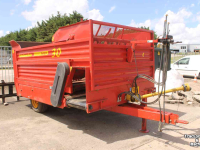 Silage-block distribution wagon Schuitemaker Amigo 30S blokkenwagen blokkendoseerwagen voerkar voerwagen messenwals