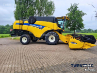 Combine New Holland CX 8.70 combine / maaidorser