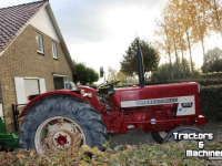 Tractor International met handkoppeling voor aftakas