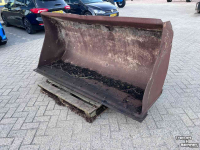 Other earthmoving and heavy equipment and accessories Volvo Shovelbak dichte bak loader bucket gebruikt