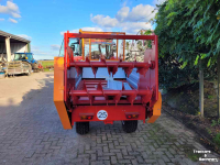 Manure spreader  Mestverspreider 2.5 Ton