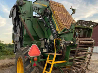 Sugar beet harvester Thyregod T-7 S, rooier, voederbieten, bieten