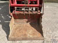 Tractor Massey Ferguson 590-4 met voorlader