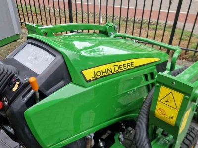 Horticultural Tractors John Deere 2026R