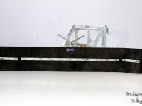 Rubber yard scraper Qmac 180 MECH SCHUIN+HOEK THALER KNIKLAD