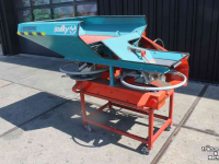 Fertilizer spreader Sulky DPX604 kunstmeststrooier opengewerkt showmodel voor onderdelen