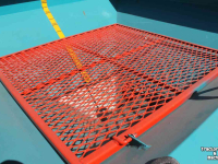 Fertilizer spreader Sulky DPX604 kunstmeststrooier opengewerkt showmodel voor onderdelen